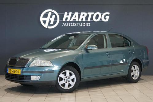 Skoda Octavia 1.6 Ambiente *NIEUWE BANDEN* + TREKHAAK / CRUI, Auto's, Skoda, Bedrijf, Te koop, Octavia, ABS, Airbags, Airconditioning