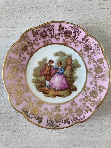 Prachtig schoteltje uit Limoges beschikbaar voor biedingen