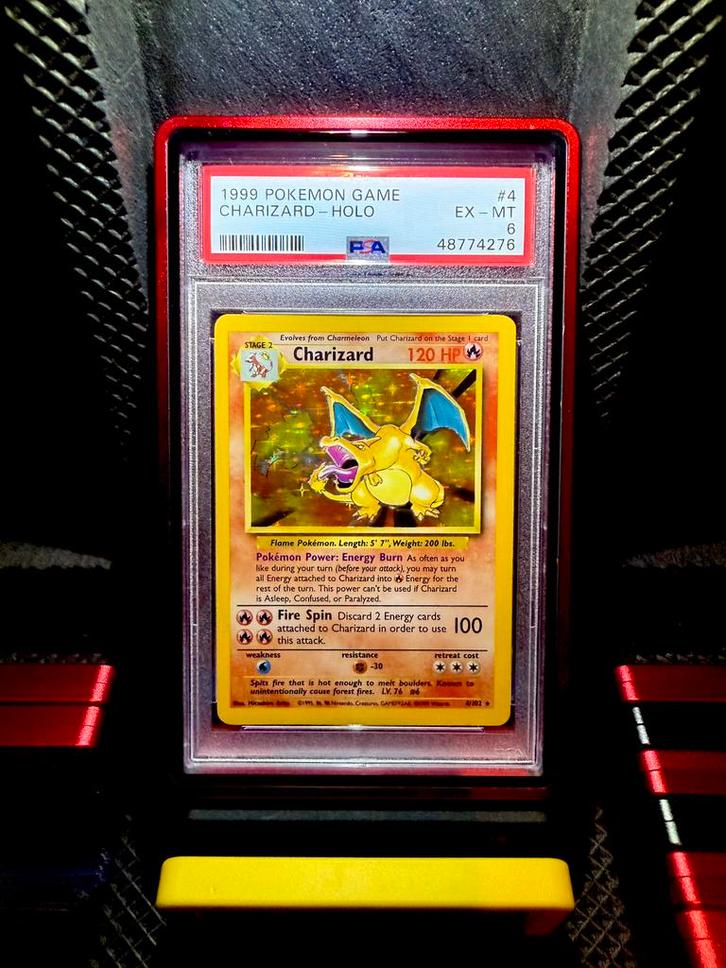Charizard Base (PSA 6), Hobby en Vrije tijd, Verzamelkaartspellen | Pokémon, Zo goed als nieuw, Ophalen of Verzenden