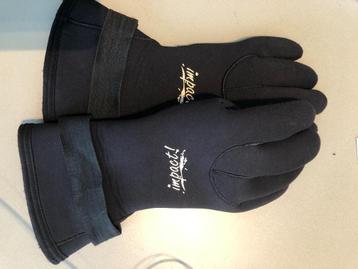 duikhandschoenen neopreen  maat L beschikbaar voor biedingen