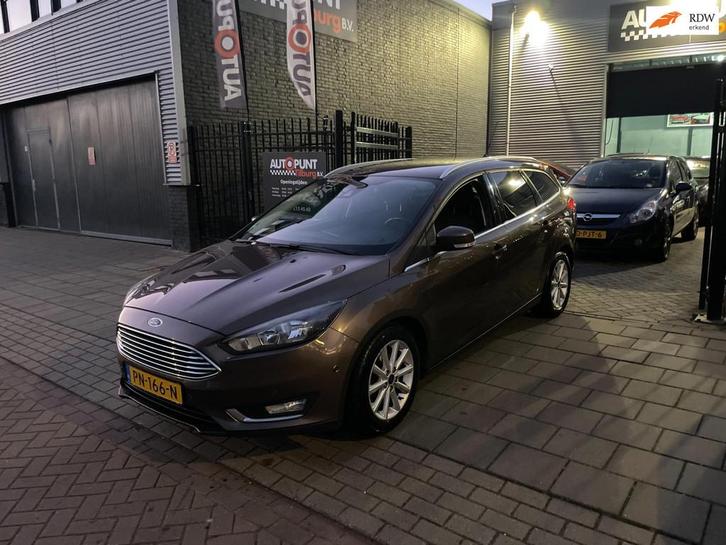 Ford Focus Wagon 1.0 Titanium 1e Eigenaar! Trekhaak Navi Air, Auto's, Ford, Bedrijf, Te koop, Focus, ABS, Achteruitrijcamera, Airbags