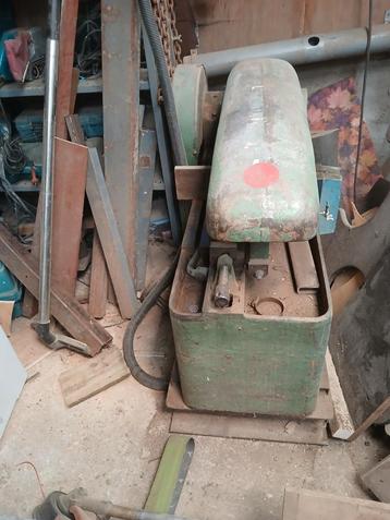 Beugelzaagmachine beschikbaar voor biedingen
