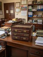 Oude schrijvers tafeltje uit India, Ophalen of Verzenden