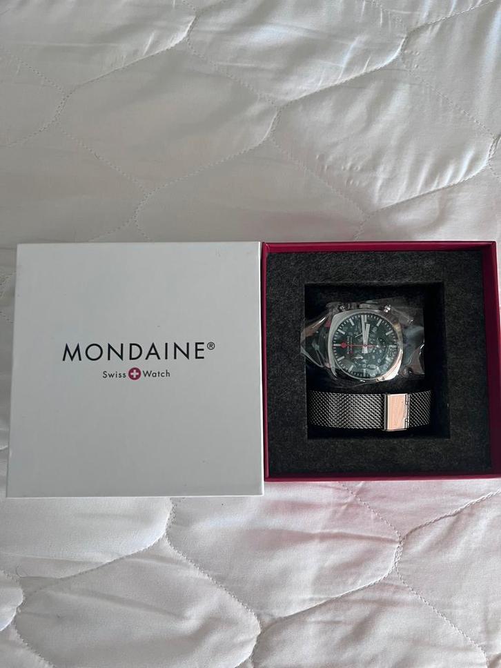 Grand cushion mondaine, Sieraden, Tassen en Uiterlijk, Horloges | Heren, Nieuw, Overige merken, Staal, Staal, Ophalen