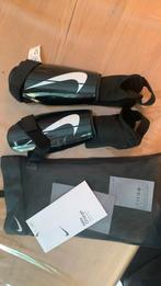 Scheenbeschermers Nike maat L, Ophalen of Verzenden, Nieuw, Bokshandschoenen