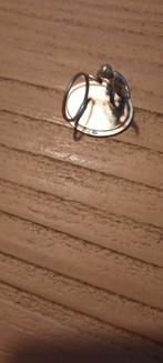 Antiek, 925 zilveren miniatuurtje. Man met hoepel., Ophalen of Verzenden, Zilver