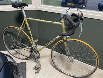 Oude vintage racefiets  beschikbaar voor biedingen