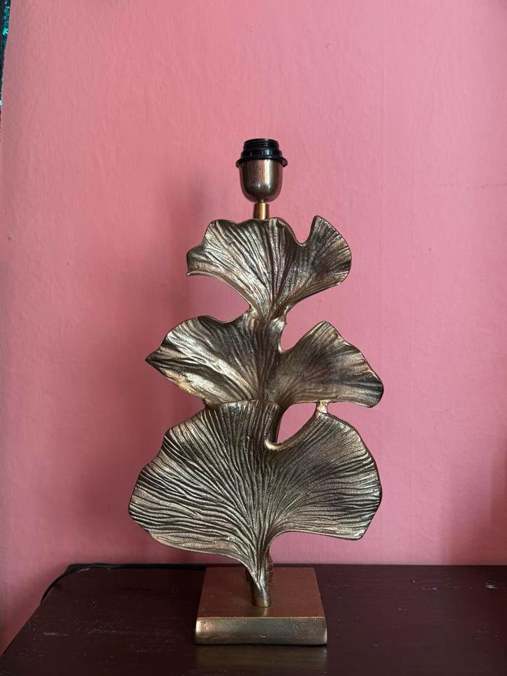 Eichholtz Lamp Leaves - Gouden Bladeren Design, Huis en Inrichting, Lampen | Tafellampen, Zo goed als nieuw, 50 tot 75 cm, Metaal