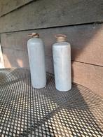 2 antieke metalen kruiken, Antiek en Kunst, Curiosa en Brocante, Ophalen of Verzenden