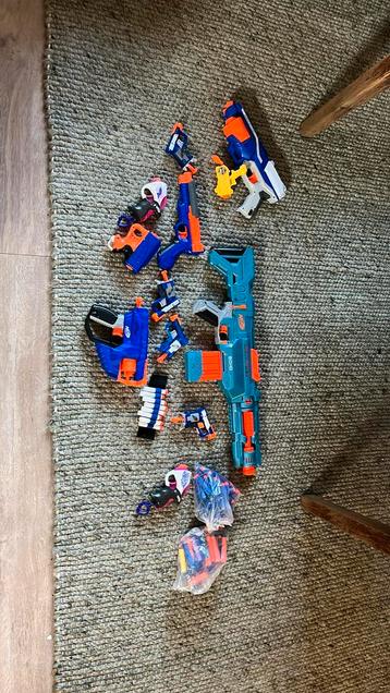 Mooie nerf pistolen liefst in een koop  beschikbaar voor biedingen