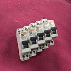 5 stuks   2-polige  installatieautomaat MERLIN GERIN  16 A, Doe-het-zelf en Verbouw, Elektra en Kabels, Niet ingevuld, Gebruikt