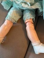 3 antieke poppen; 2 met houten gelede ledematen en pruiken., Verzamelen, Poppen, Ophalen of Verzenden, Gebruikt, Pop