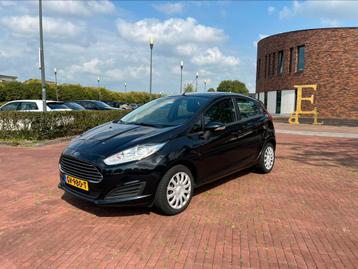 Ford Fiësta 1.0 Style 80PK 5D 2015 Zwart zeer netjes met APK beschikbaar voor biedingen