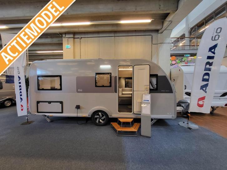 Adria Altea 60 Years Selection 502 UL; enkele bedden, Caravans en Kamperen, Caravans, Bedrijf, tot en met 4, 1000 - 1250 kg, Rondzit