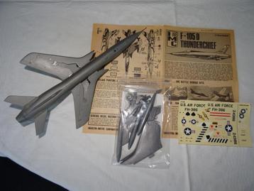 F-105 D Thunderchief (Schaal 1:72) beschikbaar voor biedingen