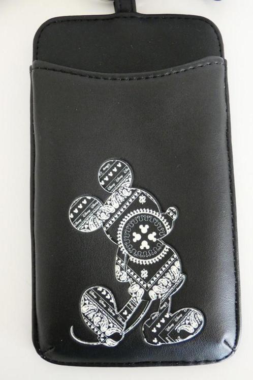 Disney bundel w.o. Micky Mouse gsm tasje, mok en blikjes, Verzamelen, Disney, Gebruikt, Overige typen, Mickey Mouse, Ophalen of Verzenden