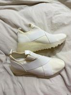 Steve Madden witte sneakers – nooit gedragen, Ophalen of Verzenden, Zo goed als nieuw, Wit, Sneakers of Gympen