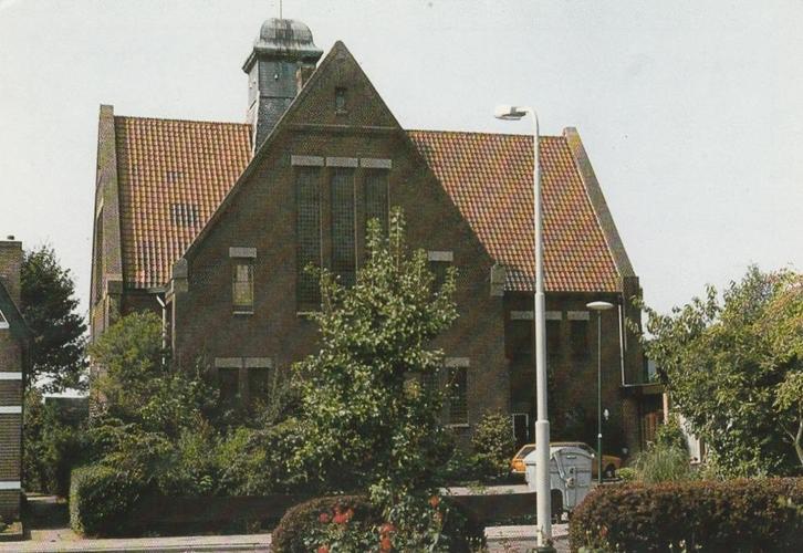 WOLVEGA Gereformeerde Kerk, Verzamelen, Ansichtkaarten | Nederland, Ongelopen, Friesland, 1980 tot heden, Verzenden
