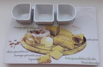 porseleinen kaasplankje met 3 bakjes voor saus of prikkers beschikbaar voor biedingen