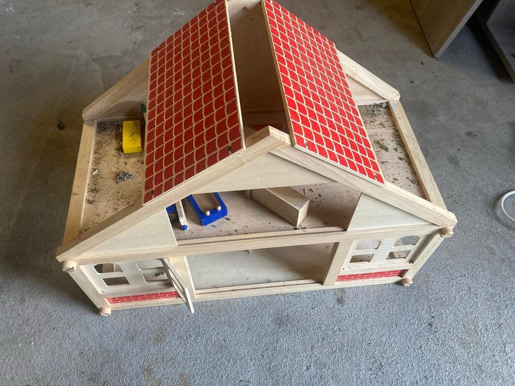 Leuk houten poppenhuis, Ophalen, Gebruikt, Poppenhuis