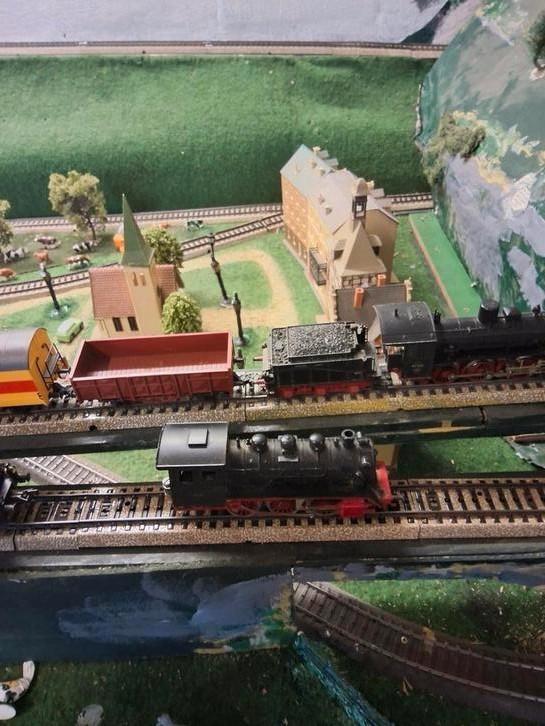 Fleischmann H0  3 lokomotieven met aanhangwagens., Hobby en Vrije tijd, Modeltreinen | H0, Gebruikt, Locomotief, Gelijkstroom