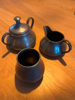 Driedelig tinnen theeset: melkkan, suikerpot en lepelpot, Antiek en Kunst, Ophalen of Verzenden