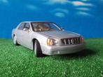 1/18 Cadillac DTS DeVille Touring Sedan - Maisto, Hobby en Vrije tijd, Modelauto's | 1:18, Ophalen of Verzenden, Nieuw