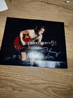 Gesigneerde foto van Angus Young van AC/DC, Ophalen of Verzenden, Zo goed als nieuw, Foto of Kaart, Gesigneerd
