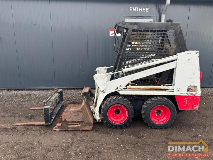 BOBCAT S70 Bak en palletvorken DM1116, Zakelijke goederen, Machines en Bouw | Kranen en Graafmachines, Wiellader of Shovel