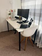 Ikea table, Huis en Inrichting, Bureaus, Ophalen of Verzenden, Zo goed als nieuw