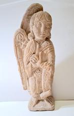 Antieke stenen aartsengel, Verzenden