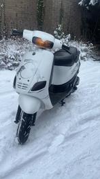 Verse type 2 zonder 123, Fietsen en Brommers, Scooters | Piaggio, Ophalen, Zo goed als nieuw, Benzine, Overige modellen