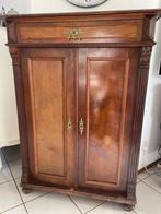 Gratis: (Antieke) houten kast met beschadigingen, Ophalen, Gebruikt