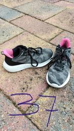 Gymschoenen maat 37 als nieuw, Kinderen en Baby's, Kinderkleding | Schoenen en Sokken, Ophalen of Verzenden, Zo goed als nieuw