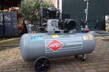 Airpress HK 600-200 Garagecompressor beschikbaar voor biedingen