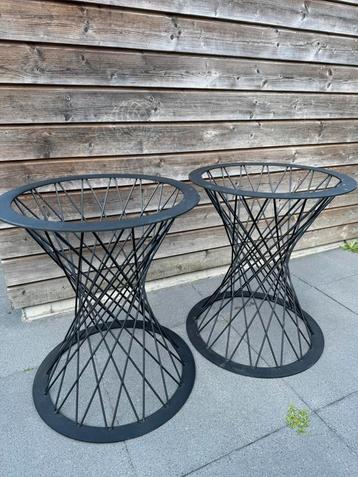 Tafelpoten handmade beschikbaar voor biedingen