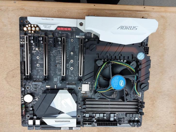 Gigabyte Gaming Moederbord, Computers en Software, Moederborden, Gebruikt, AMD, DDR4, Ophalen of Verzenden