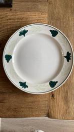 Groen boeren bont gevraagd, Huis en Inrichting, Keuken | Servies, Ophalen of Verzenden, Zo goed als nieuw, Bord(en), Aardewerk