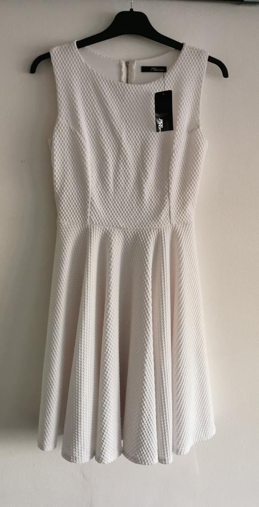 Jane Norman jurk mt. 40, Kleding | Dames, Gelegenheidskleding, Nieuw, Cocktailjurk, Maat 38/40 (M), Wit, Verzenden