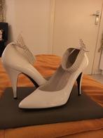 Witte pumps met Strass steentjes maat 40, Ophalen of Verzenden, Wit, Zo goed als nieuw