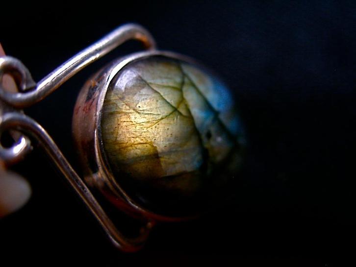 Zilveren 925 zilver kettinghanger met prachtige labradoriet, Sieraden, Tassen en Uiterlijk, Kettinghangers, Nieuw, Zilver, Overige kleuren