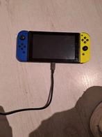 Nintendo Switch - Blauw/Gele Joy-Cons, Spelcomputers en Games, Spelcomputers | Nintendo Switch, Ophalen, Gebruikt, Met 2 controllers