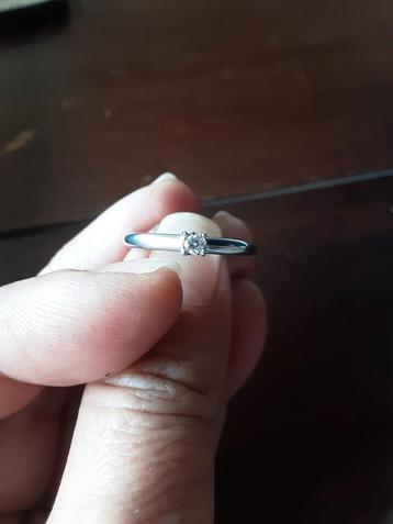 Diamant ring beschikbaar voor biedingen