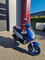 Gilera runner A1 DD NL KENTEKEN motorscooter blauw grijs, Fietsen en Brommers, Scooters | Piaggio, Ophalen, Zo goed als nieuw