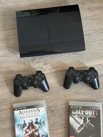 Ps3 + 2 controllers + 2 spellen beschikbaar voor biedingen