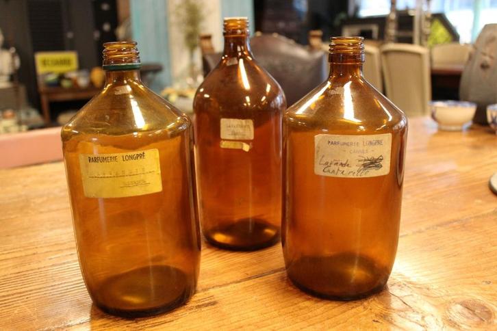 Brocante - Serie oude parfum-flessen!, Antiek en Kunst, Curiosa en Brocante, Ophalen of Verzenden
