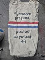 Oude vintage postzak, Ophalen