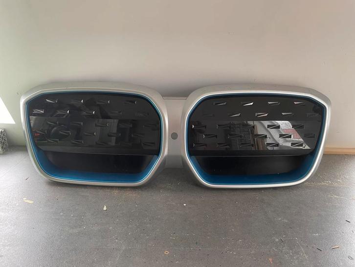 BMW iX3 Grill - Nierengrill, Auto-onderdelen, Carrosserie en Plaatwerk, Bumper, BMW, Voor, Gebruikt, Ophalen