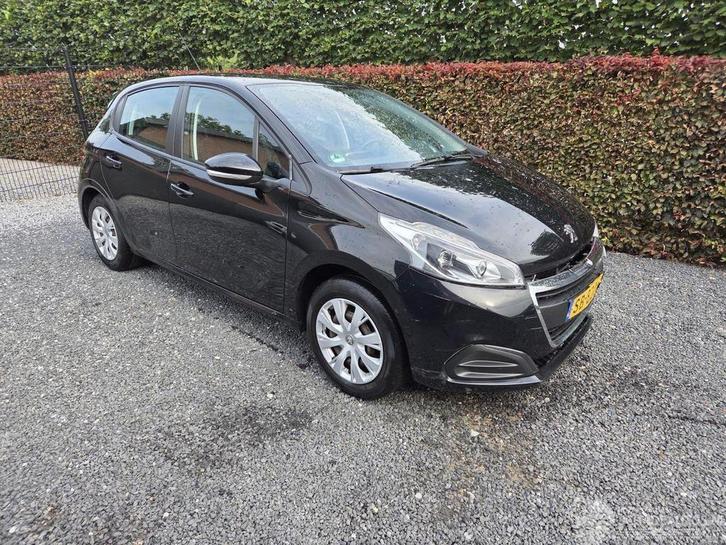 Peugeot 208 1.2 PureTech Active (bj 2018), Auto diversen, Schadeauto's, Peugeot, Handgeschakeld, Benzine, Hatchback, Zwart