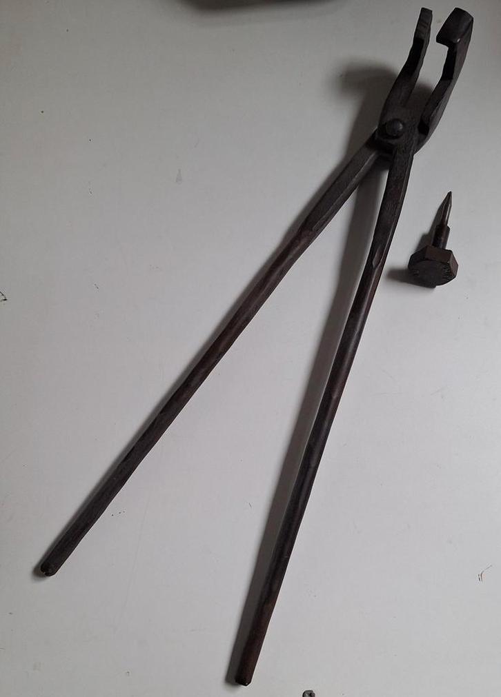 Antieke Franse Smeedtang + Nagel - 51cm, Antiek en Kunst, Antiek | Gereedschap en Instrumenten, Ophalen of Verzenden